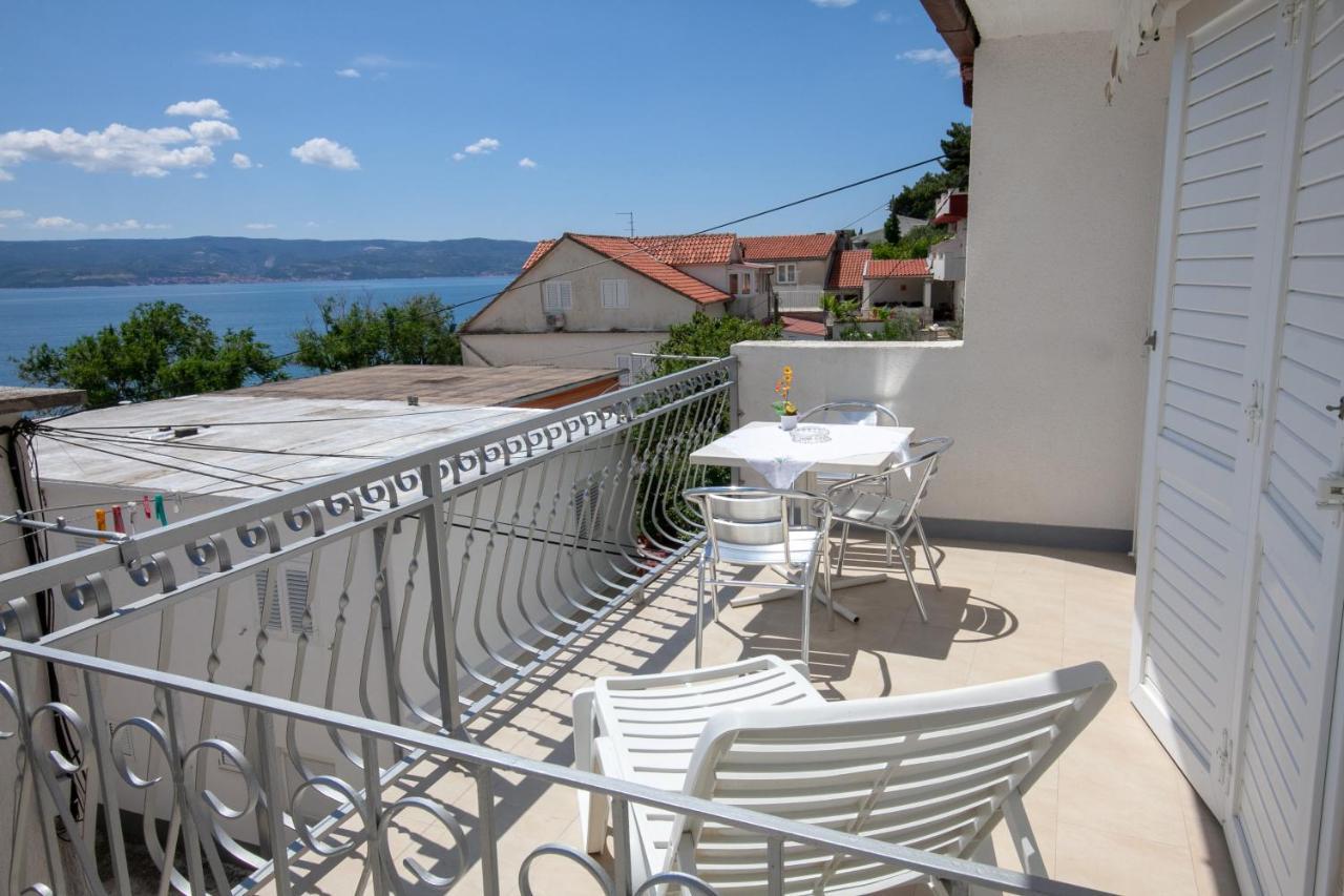 Apartments By The Sea Duce, Omis - 2992 Дуги-Рат Экстерьер фото